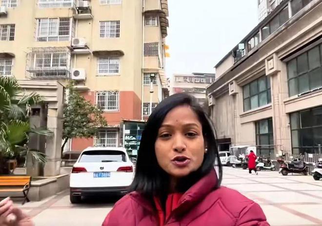 旅游专门寻找贫民窟她却忍不住破防AG真人印度富婆不信中国很发达来(图2)