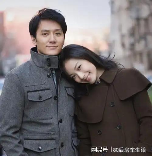 不雅照风波36岁再度凭刘德华翻红。ag真人平台第一游戏冯绍峰前女友因(图3)