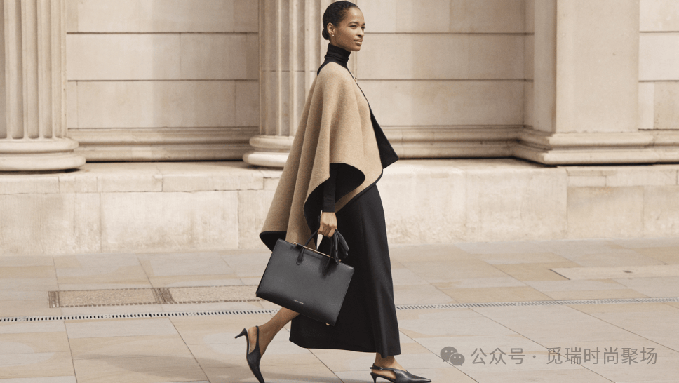 型!2026穿搭新密码这样穿告别“老气”！AG真人国际网站刷爆 Ins的天后羊绒造(图8)