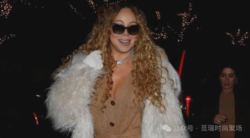 型!2026穿搭新密码这样穿告别“老气”！AG真人国际网站刷爆 Ins的天后羊绒造(图12)